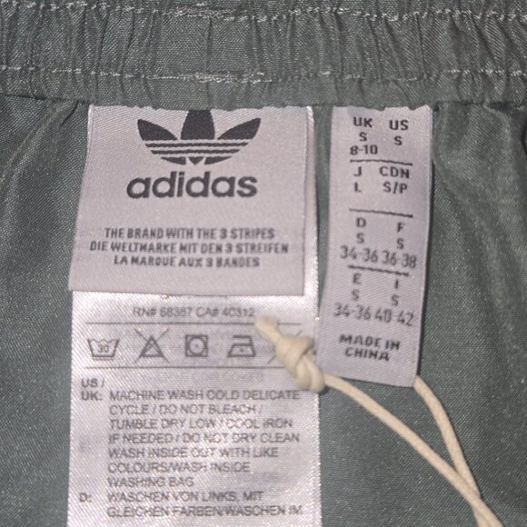 Adidas 3 Stripe Cargo Skirt Womens Small‎ Trace Green NEW - Picture 6 of 7